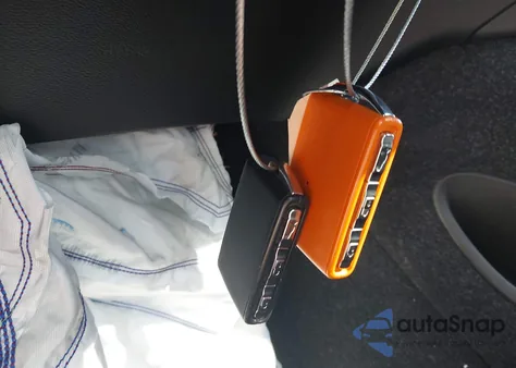 2021 Volvo Xc40 T5 R-Design z USA, uszkodzony, nr VIN YV4162UM6M2549236